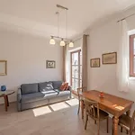 Musik - Historical Apartments,