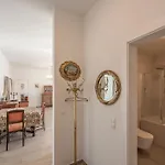 Musik - Historical Apartments, Apartment *