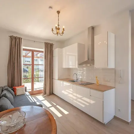 Musik - Historical Apartments, *