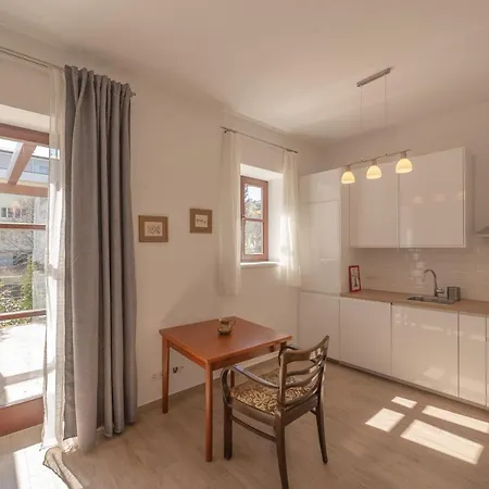 Musik - Historical Apartments, * Baden