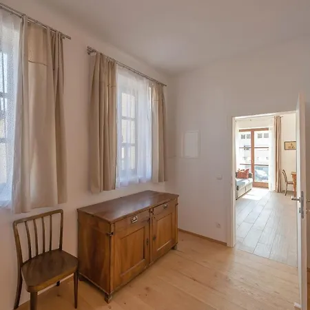 Musik - Historical Apartments, * Baden