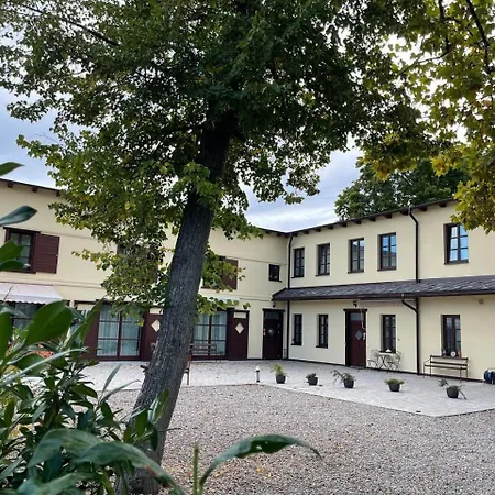 Musik - Historical Apartments, Apartment