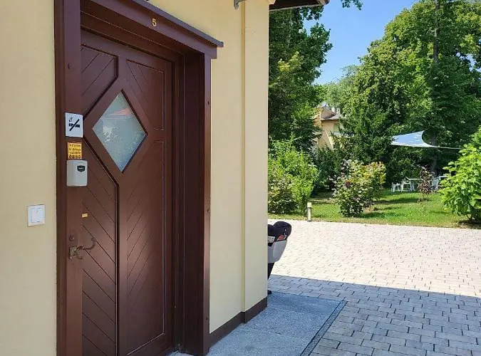 Musik - Historical Apartments, Baden