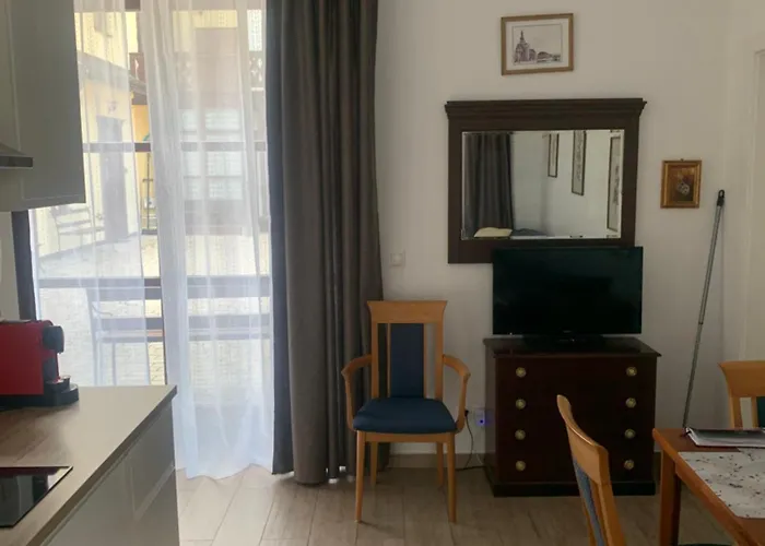 Musik - Historical Apartments, *